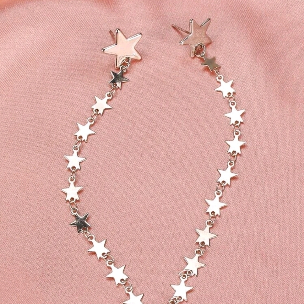 ✨3 FOR $28✨ 🆕⭐FALLING STAR TASSEL EARRINGS - SILVERTONE⭐